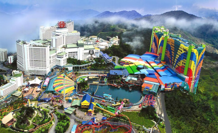 Genting plans to cut the salary of staff in their Malaysia arm.