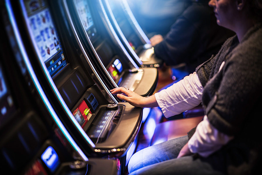 Concerns raised over NSW cashless pokies plan