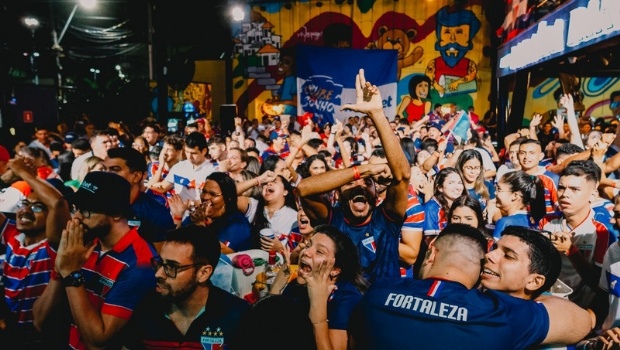 Torcida participa de ação durante jogo da Copa Sul-Ameriana. (Foto: Reprodução/Novibet)