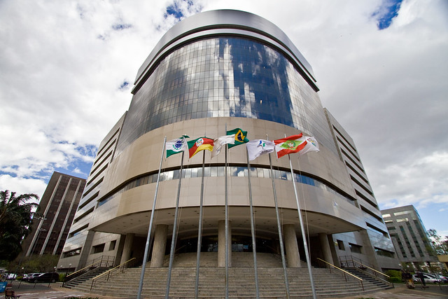 Justiça considerou que o ganhador apresentou provas suficientes para reivindicar o prêmio. (Foto: Reprodução/TRF4)