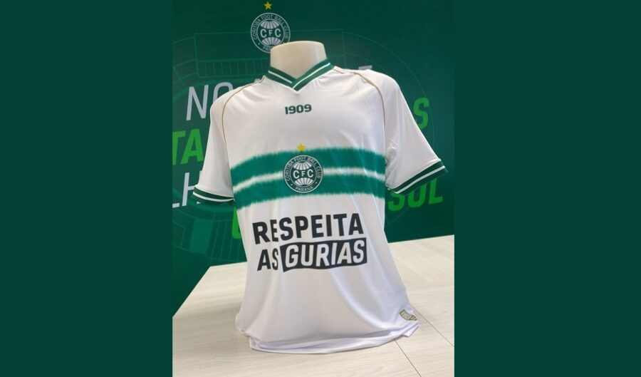 Camisa do Coritiba exibirá frase para celebrar a luta pela igualdade de direito das mulheres. (Foto: Divulgação)