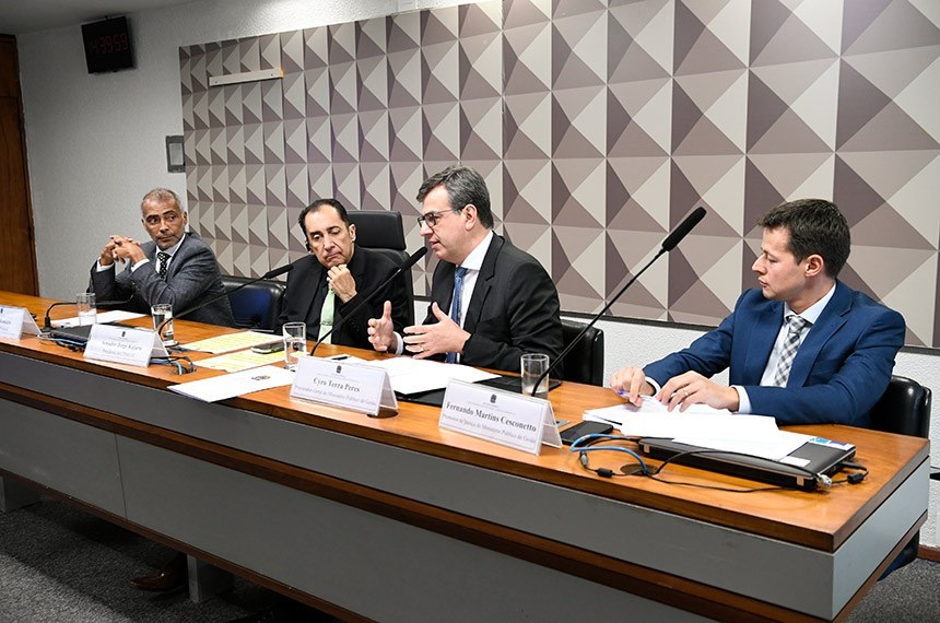 Promotores do Ministério Público de Goiás são ouvidos na CPI (Foto: Jefferson Rudy- Agência Senado)