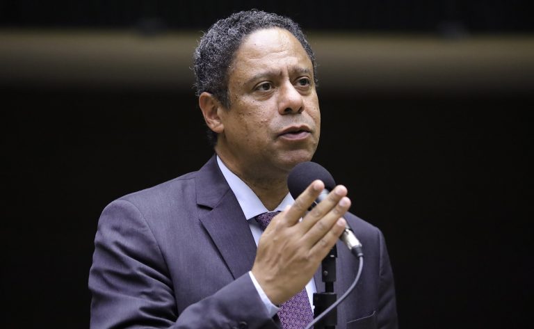 Orlando Silva é o relator do Projeto de Lei 515/23. (Foto: Mário Agra/Câmara dos Deputados)