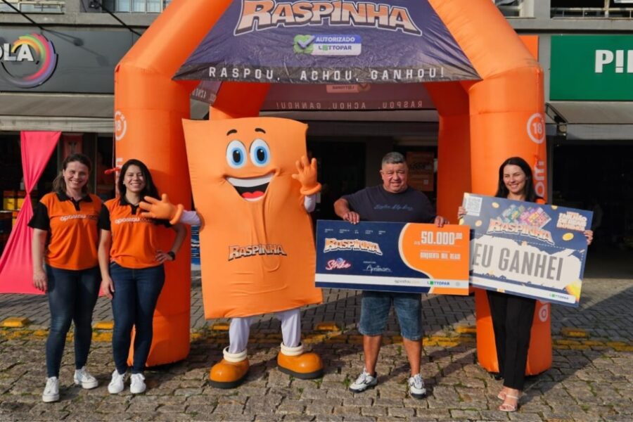 João Smokovicz ganhou o maior prêmio da Raspinha até agora. (Foto: Divulgação/Lottopar)