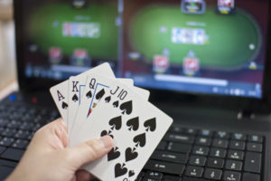 El póker online cae en España.