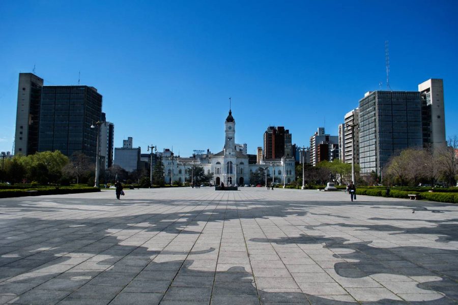 Los trabajadores del bingo de La Plata reclaman regularizar su situación salarial.