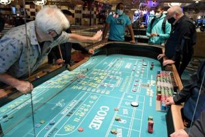 Empleados del Casino Club de la Pampa exigen su apertura