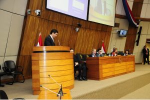 El Senado paraguayo posterga el tratamiento del proyecto sobre las tragamonedas