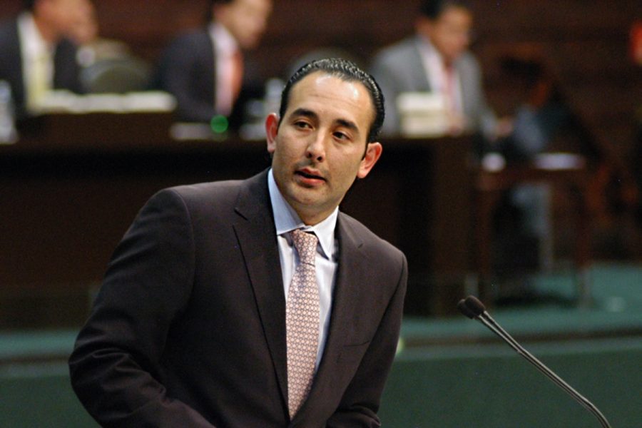Los casinos del senador Roberto Gil Zuarth habrían incumplido ciertos requisitos, según FECANACO.